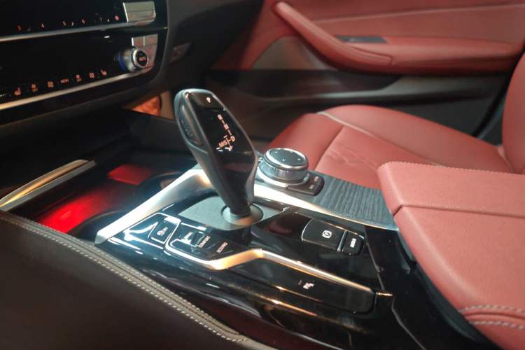 Used BMW 5 Series 2022 Revised Version 530Li xDrive M Sport Package Interior 3
