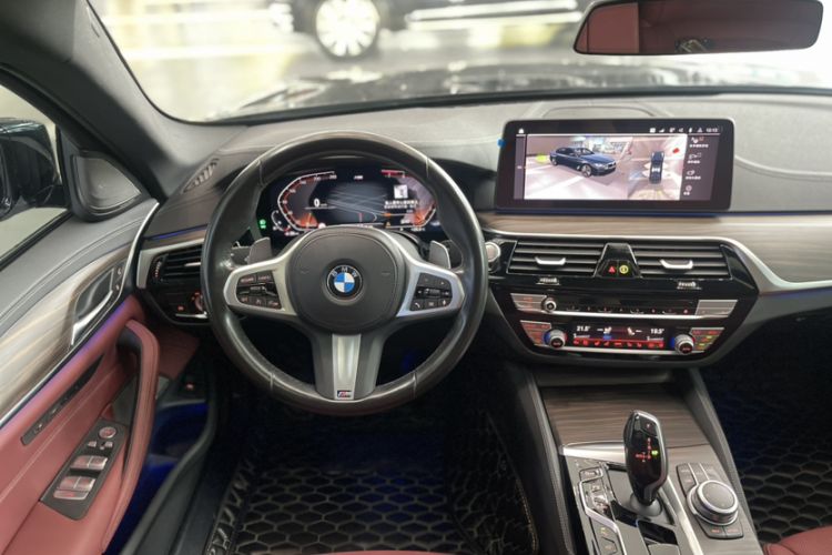 Used BMW 5 Series 2022 Second Facelift 530Li Luxury Version M Sport Package Interior 3