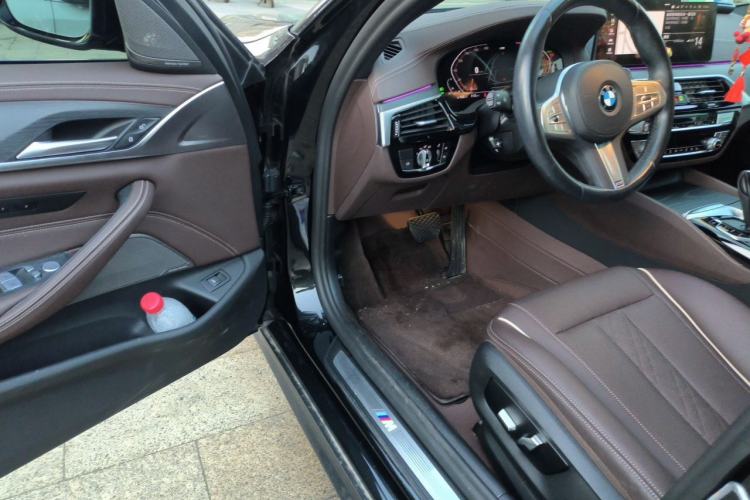 Used BMW 5 Series 2022 Second Facelift 530Li Leading Edition M Sport Package Interior 3