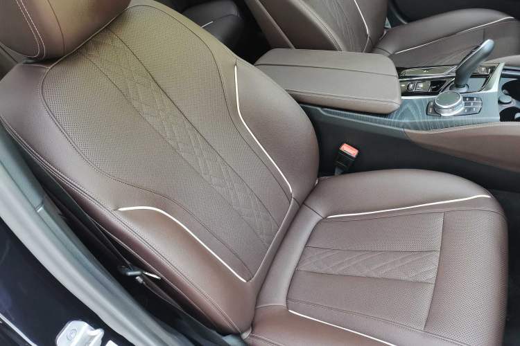 Used BMW 5 Series 2022 Restyled 530Li Leading Edition M Sport Package Interior 3