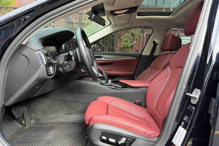 Used BMW 5 Series 2022 Second Facelift 530Li Executive Luxury Package Interior 4
