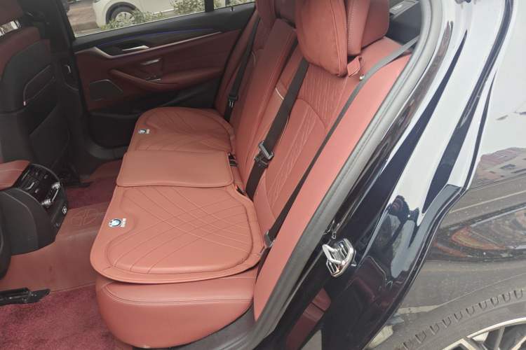 Used BMW 5 Series 2022 Second Facelift 530Li Luxury Version M Sport Package Interior 4