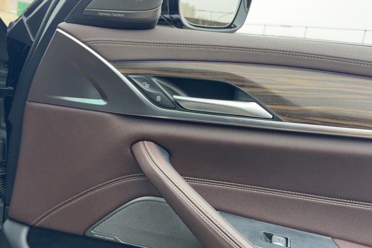 Used BMW 5 Series 2022 530Li Leading Luxury Package Interior 4