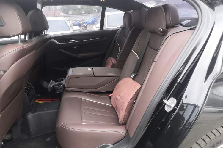 Used BMW 5 Series 2022 Restyled 530Li Leading Edition M Sport Package Interior 4