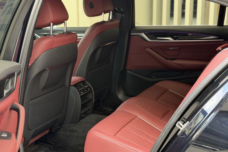Used BMW 5 Series 2022 Restyled 525Li M Sport Package Interior 4