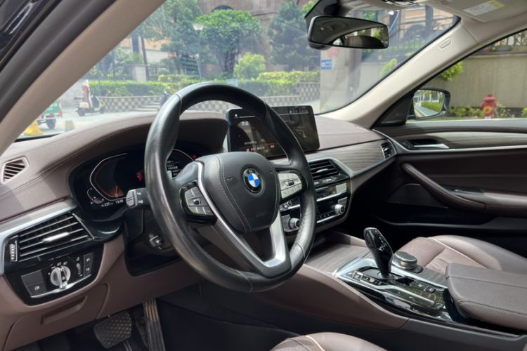 Used BMW 5 Series 2022 Second Facelift 530Li Leading Edition Luxury Package Interior 4
