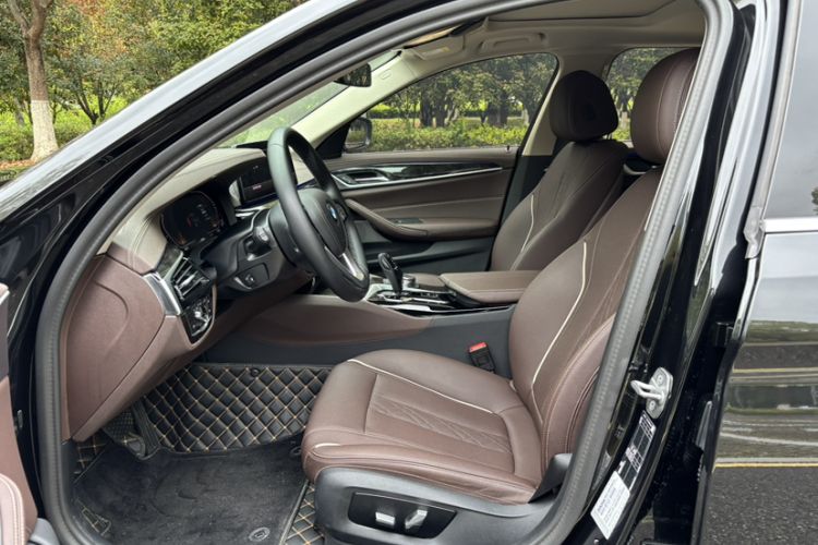 Used BMW 5 Series 2022 Second Facelift 525Li Luxury Package Interior 4