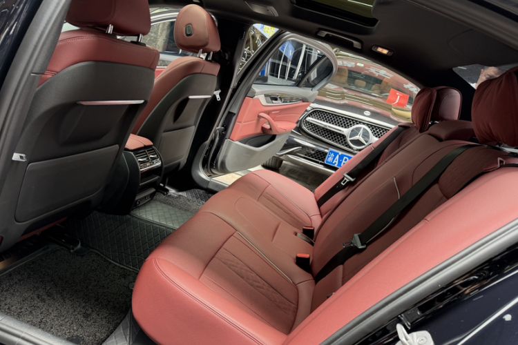 Used BMW 5 Series 2022 530Li Leading Model M Sport Package Interior 4