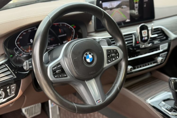 Used BMW 5 Series 2022 Restyled 530Li Leading Edition M Sport Package Interior 5