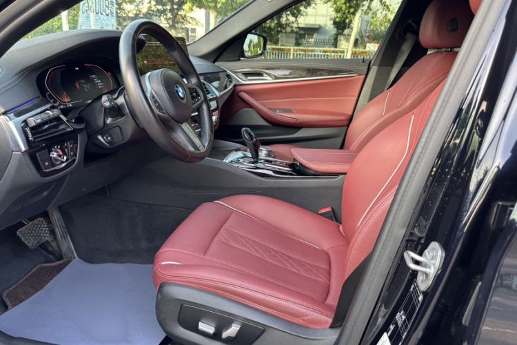 Used BMW 5 Series 2022 Restyled 525Li M Sport Package Interior 5