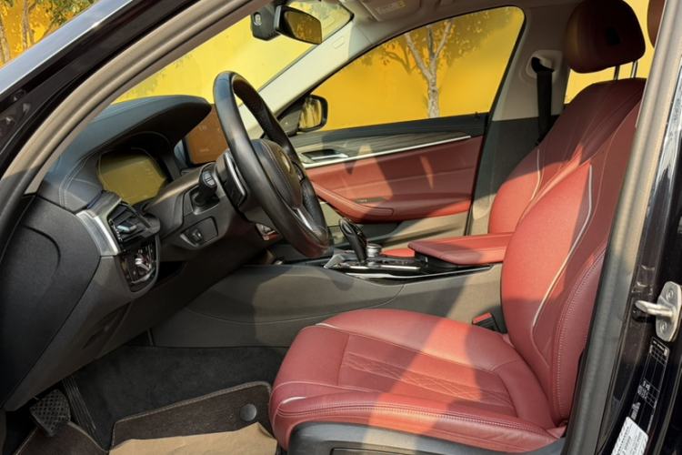 Used BMW 5 Series 2022 Updated 530Li Leading Edition Luxury Package Interior 5