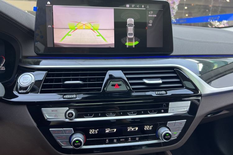 Used BMW 5 Series 2022 Restyled 525Li Luxury Package Interior 5