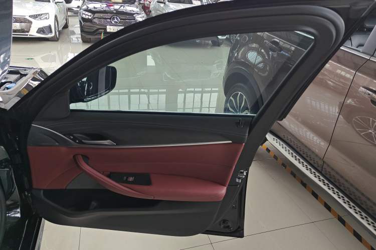 Used BMW 5 Series 2022 Second Facelift 530Li Leading Edition M Sport Package Interior 5