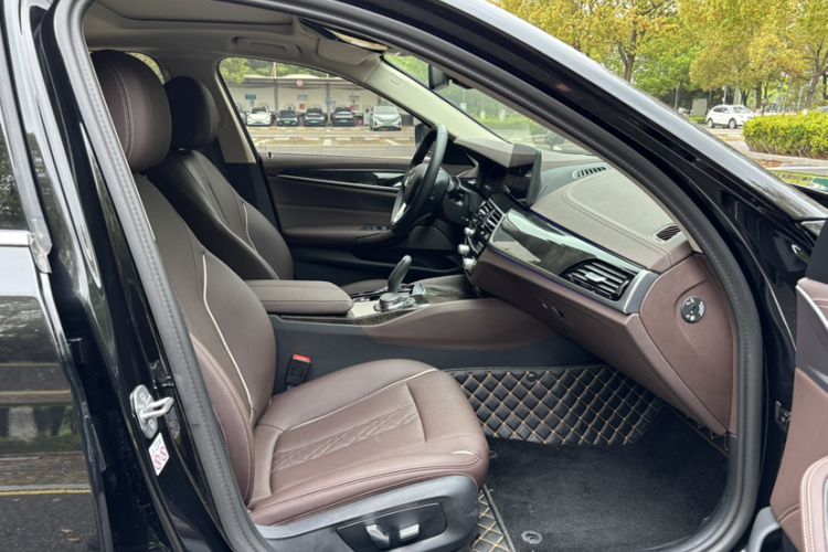 Used BMW 5 Series 2022 Second Facelift 525Li Luxury Package Interior 5