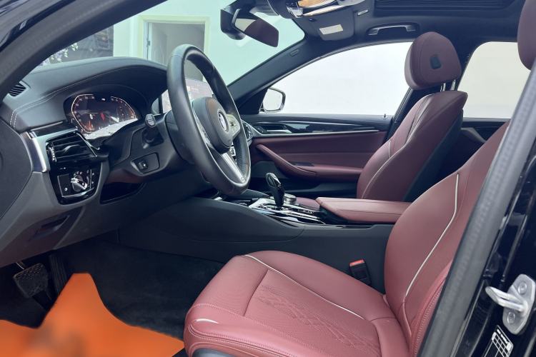 Used BMW 5 Series 2022 Second Facelift 525Li M Sport Package Interior 5
