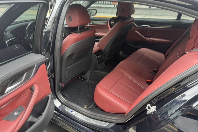 Used BMW 5 Series 2022 Second Facelift 525Li M Sport Package Interior 6