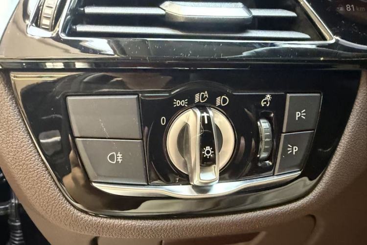 Used BMW 5 Series 2022 Restyled 525Li Luxury Package Interior 6