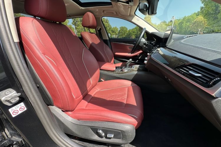Used BMW 5 Series 2022 Second Facelift 525Li Luxury Package Interior 7