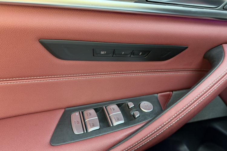 Used BMW 5 Series 2022 Restyled 530Li Leading Edition M Sport Package Interior 7