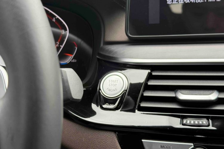 Used BMW 5 Series 2022 530Li Leading Model M Sport Package Interior 7