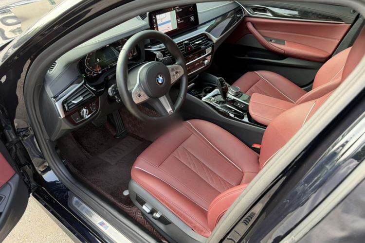 Used BMW 5 Series 2022 Second Facelift 525Li M Sport Package Interior 7
