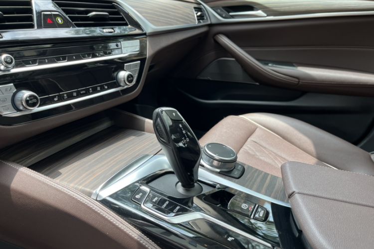 Used BMW 5 Series 2022 Second Facelift 530Li Leading Edition Luxury Package Interior 7