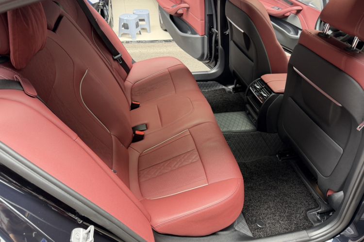 Used BMW 5 Series 2022 530Li Leading Model M Sport Package Interior 7