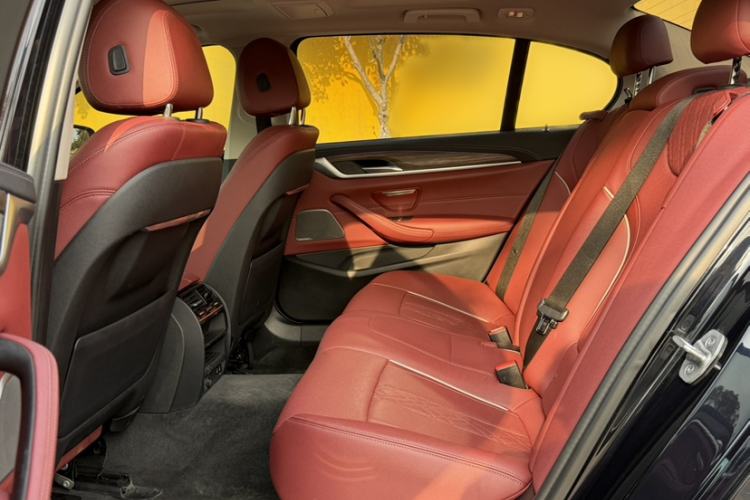 Used BMW 5 Series 2022 Updated 530Li Leading Edition Luxury Package Interior 8