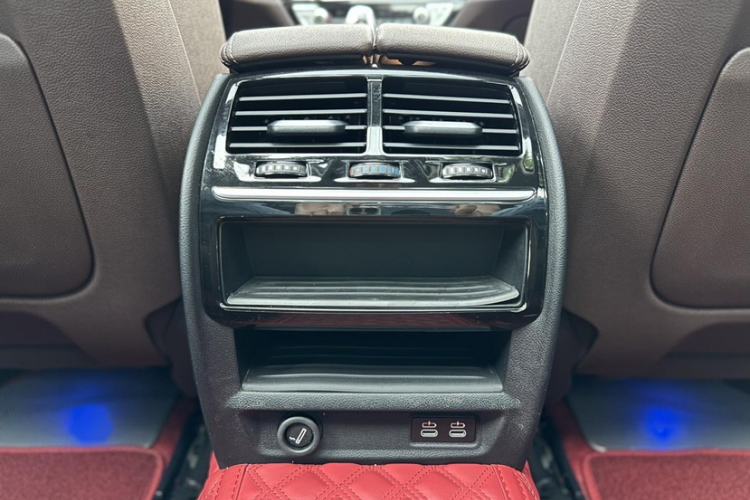 Used BMW 5 Series 2022 Updated 530Li Leading Edition Luxury Package Interior 8
