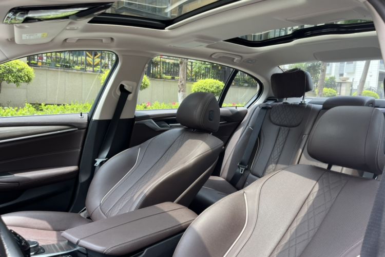 Used BMW 5 Series 2022 Second Facelift 530Li Leading Edition Luxury Package Interior 8