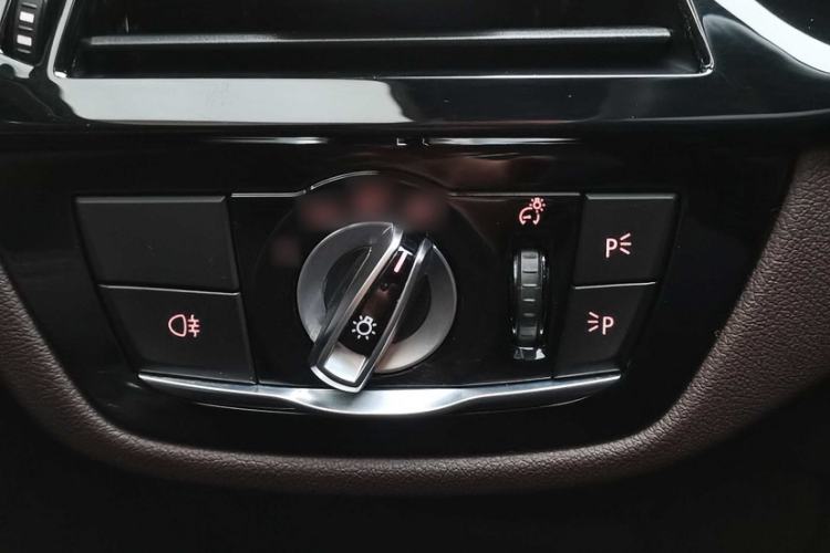 Used BMW 5 Series 2022 Restyled 530Li Leading Edition M Sport Package Interior 8