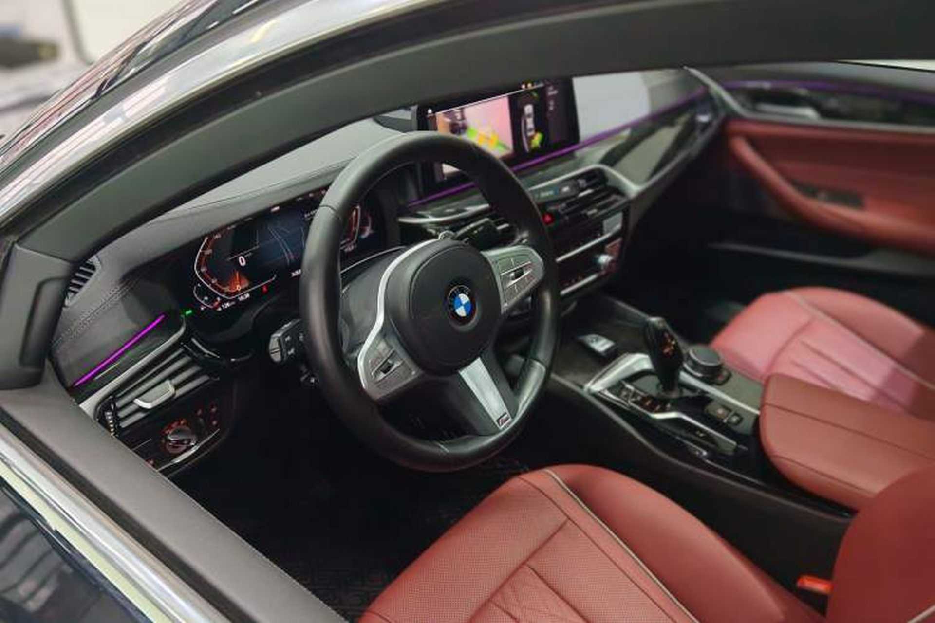 Used BMW 5 Series 2022 Second Facelift 525Li M Sport Package Interior 9