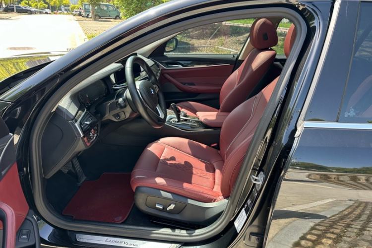 Used BMW 5 Series 2022 Second Facelift 525Li Luxury Package Interior 9