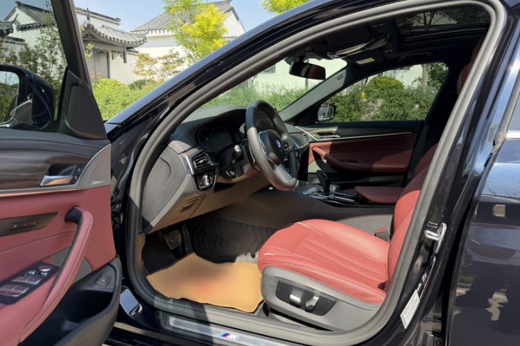 Used BMW 5 Series 2022 Restyled 530Li Leading Edition M Sport Package Interior 9