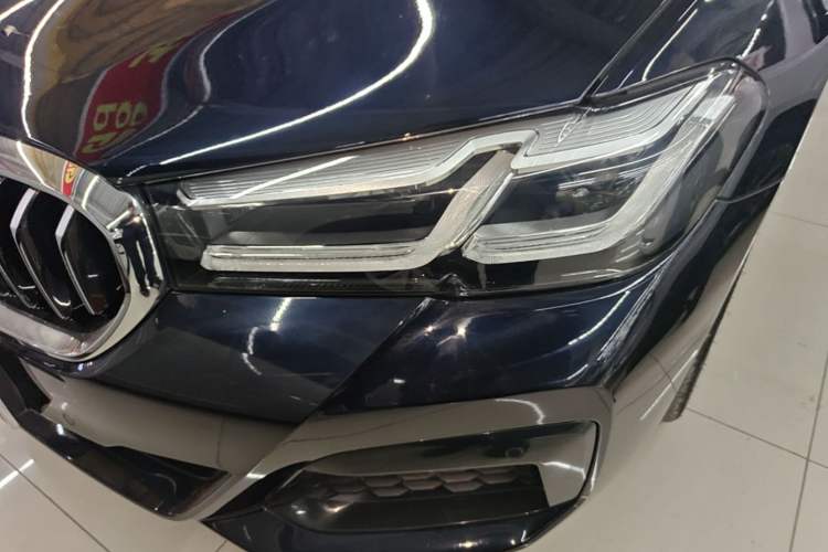 Used BMW 5 Series 2022 Restyled 530Li Leading Edition M Sport Package Left Front Headlight