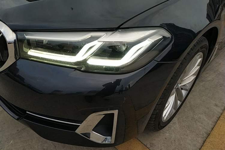 Used BMW 5 Series 2022 Restyled 525Li Luxury Package Left Front Headlight