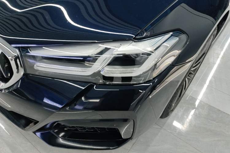 Used BMW 5 Series 2022 Restyled 530Li Leading Edition M Sport Package Left Front Headlight