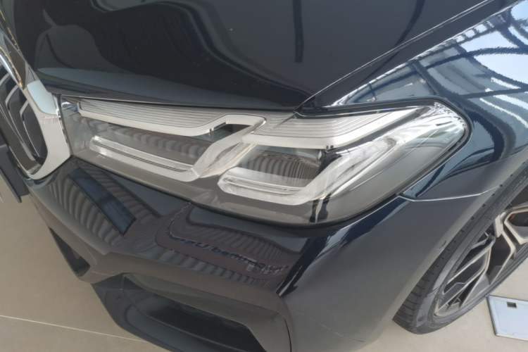 Used BMW 5 Series 2022 530i Sport Line M Sport Package Left Front Headlight