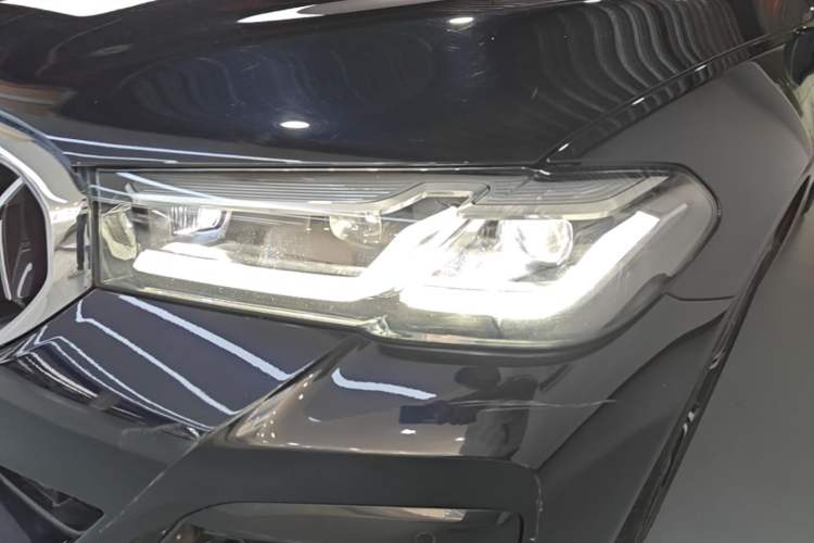 Used BMW 5 Series 2022 Second Facelift 530Li Luxury Version M Sport Package Left Front Headlight