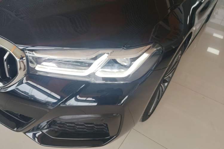Used BMW 5 Series 2022 Second Facelift 530Li Leading Edition M Sport Package Left Front Headlight
