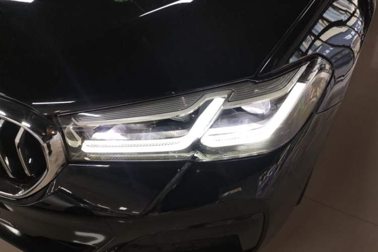 Used BMW 5 Series 2022 Second Facelift 530Li Leading Edition M Sport Package Left Front Headlight