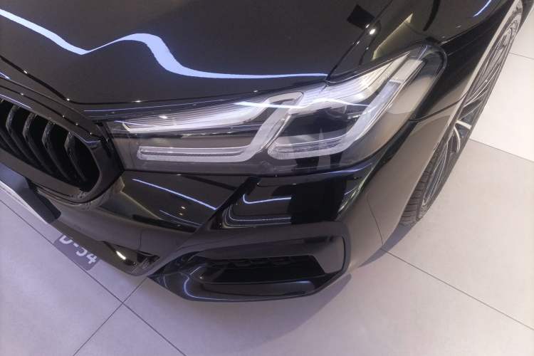 Used BMW 5 Series 2022 Second Facelift 530Li Leading Edition M Sport Package Left Front Headlight
