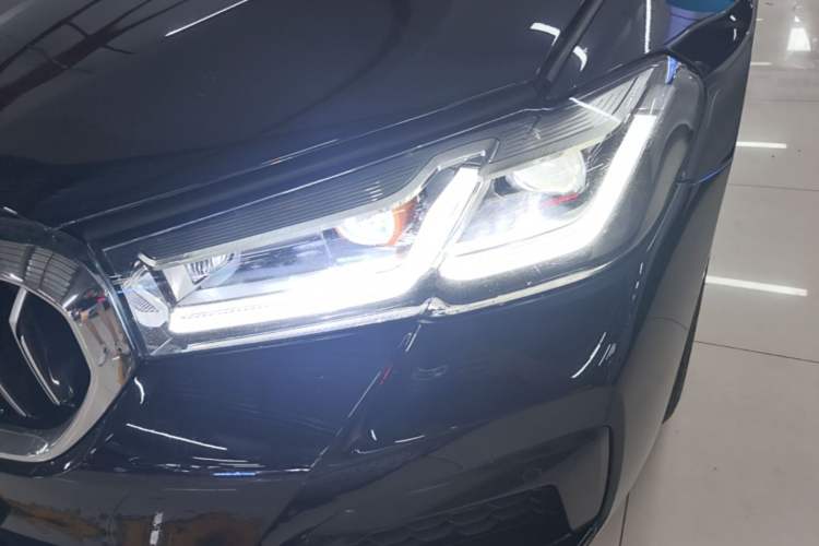 Used BMW 5 Series 2022 Second Facelift 530Li Leading Edition M Sport Package Left Front Headlight