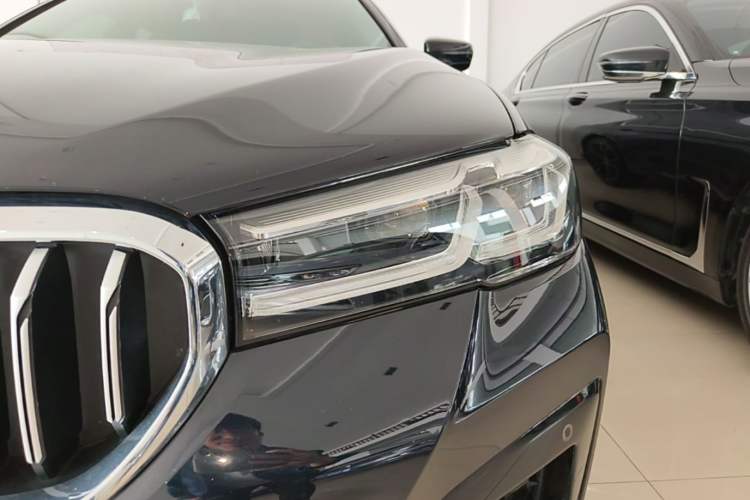 Used BMW 5 Series 2022 Second Facelift 530Li xDrive M Sport Package Left Front Headlight