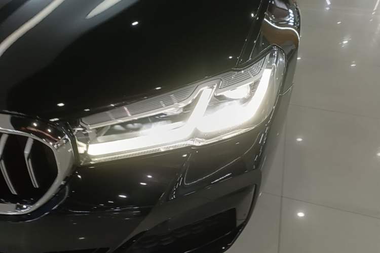 Used BMW 5 Series 2022 Second Facelift 525Li M Sport Package Left Front Headlight