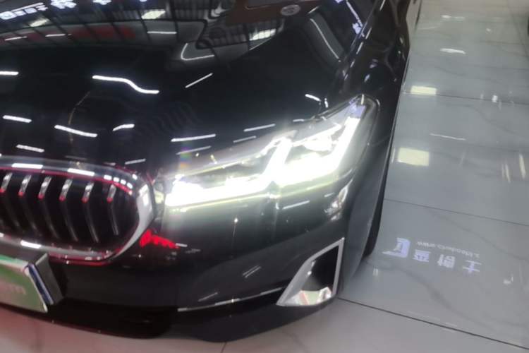 Used BMW 5 Series 2022 Second Facelift 530Li Leading Edition Luxury Package Left Front Headlight