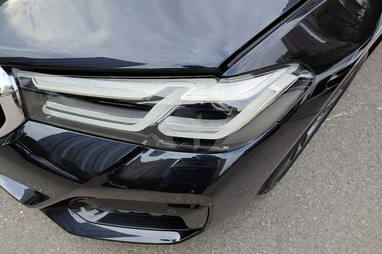Used BMW 5 Series 2022 Restyled 525Li M Sport Package Left Front Headlight