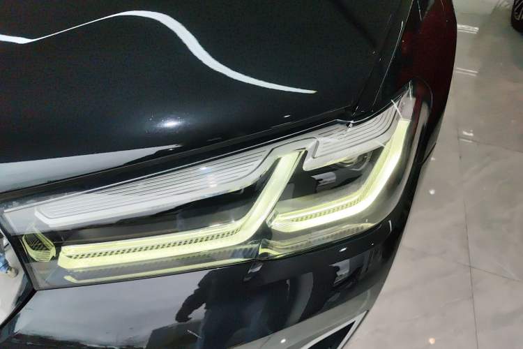 Used BMW 5 Series 2022 Updated 530Li Luxury Edition Premium Package Left Front Headlight