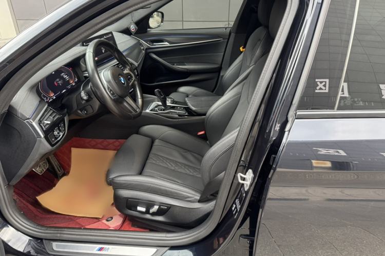 Used BMW 5 Series 2022 525i M Sport Package Left Front Seat