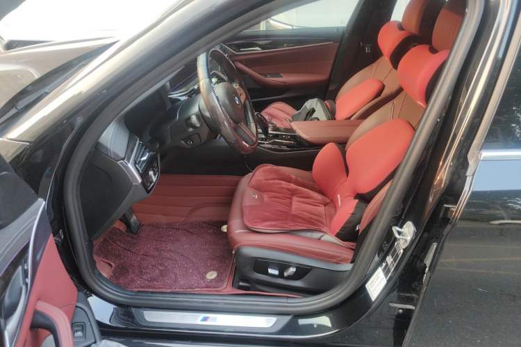 Used BMW 5 Series 2022 Restyled 525Li M Sport Package Left Front Seat